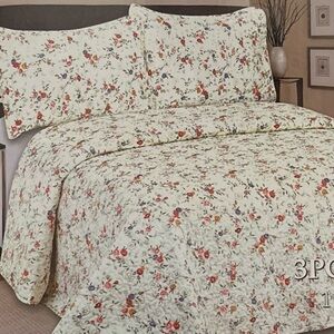 Hotel at home Queen 3pc Quilt set Pink and Mauve floral print